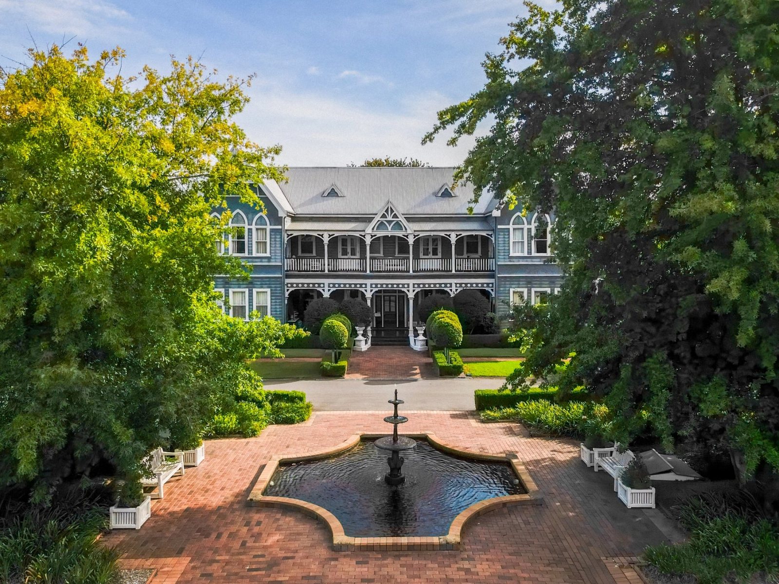 The Convent facade and its star-shaped fountain